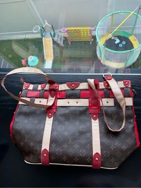 Louis Vuitton LV Monogram Tote with Red & Beige Trim - Rare & Collectible❤️🤎